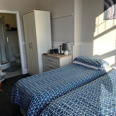Y Garth Guesthouse Bangor  Exteriör bild