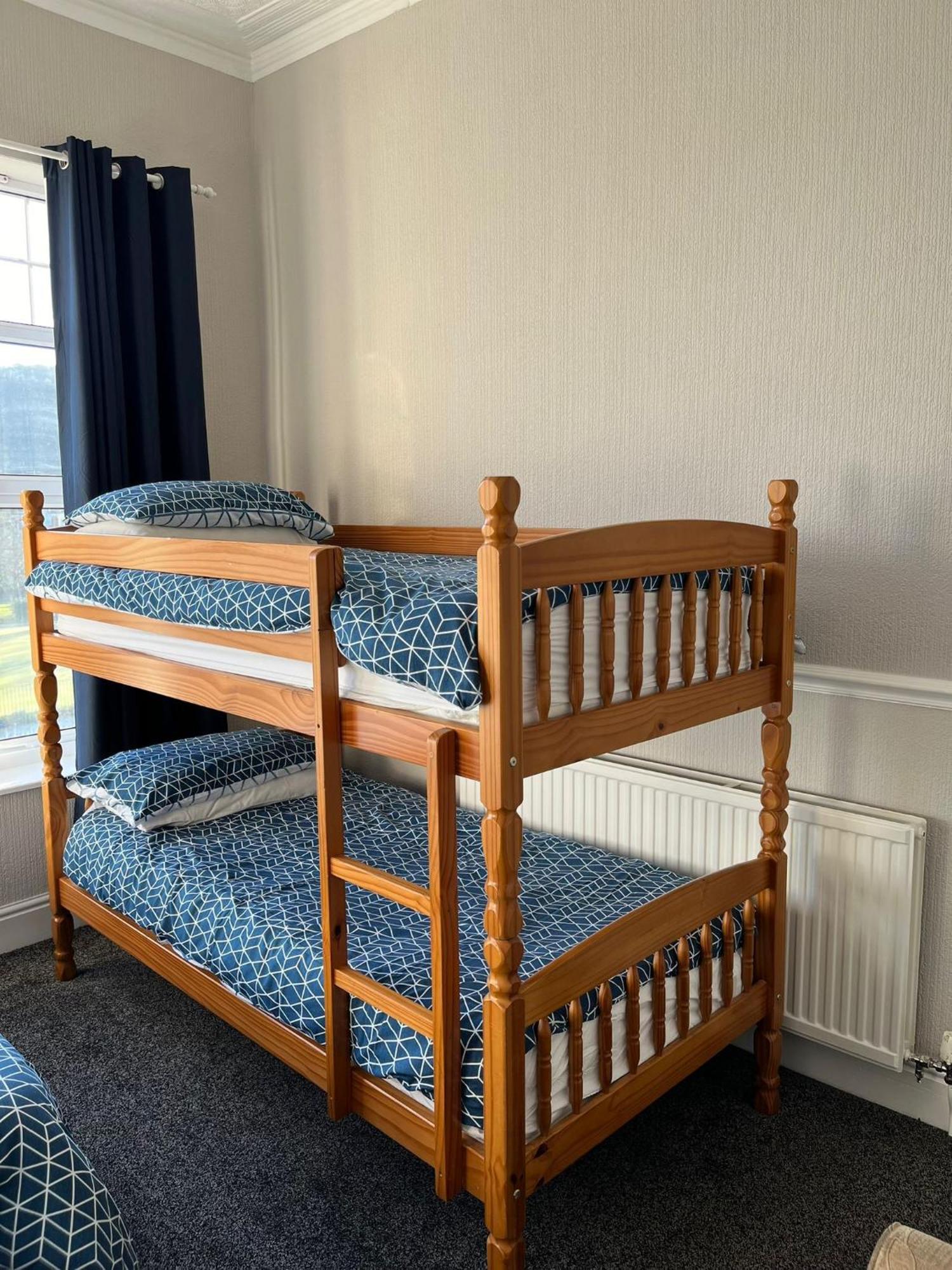 Y Garth Guesthouse Bangor  Exteriör bild